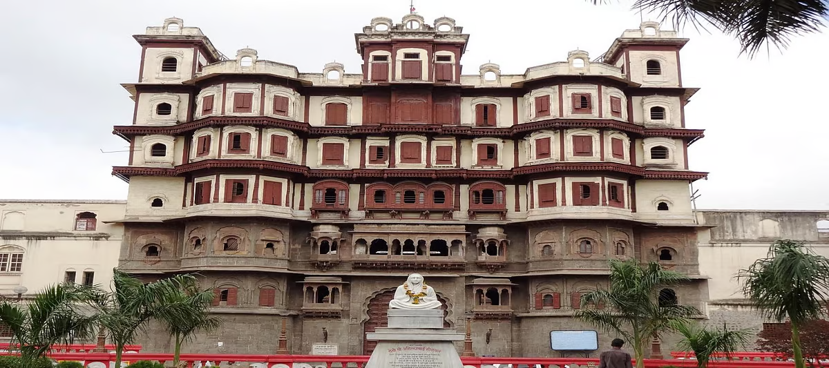 Iconic Rajwada Palace: Indore’s Royal Heritage